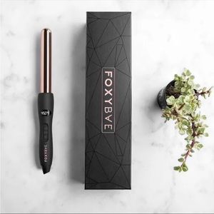 FoxyBae Rose Gold 25mm Curling Wand New In Box